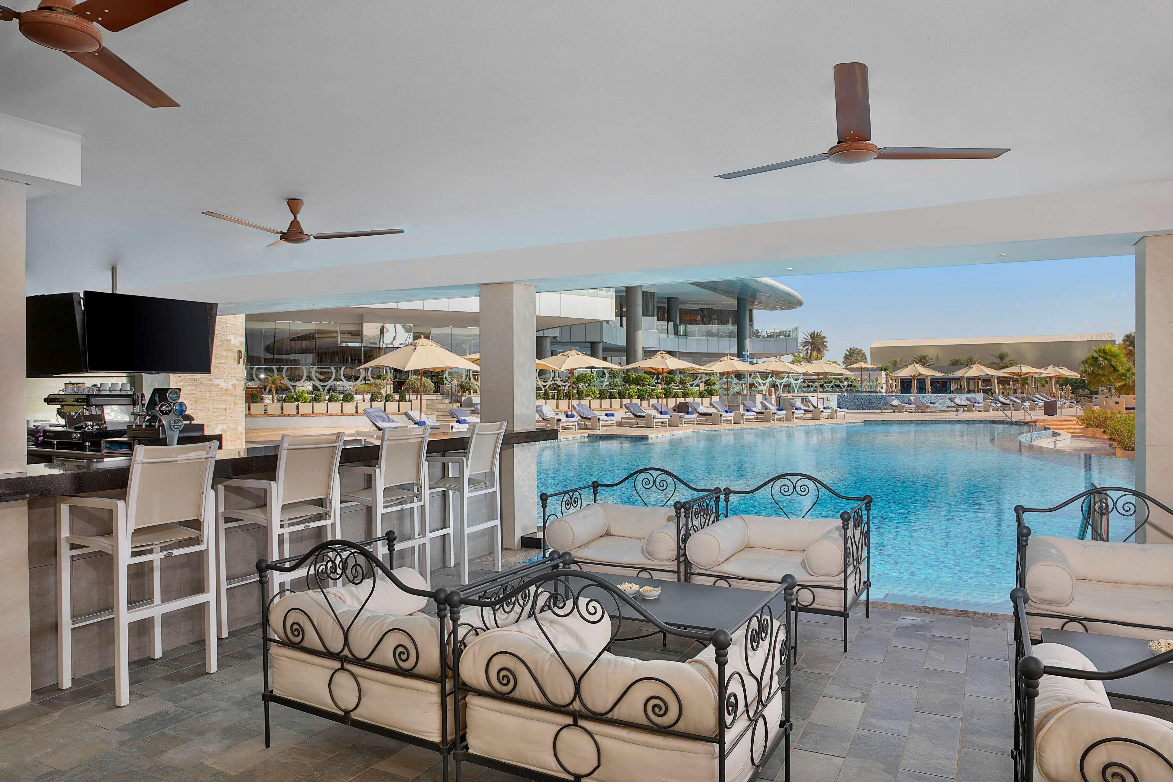 Conrad Etihad Towers Resort 5*