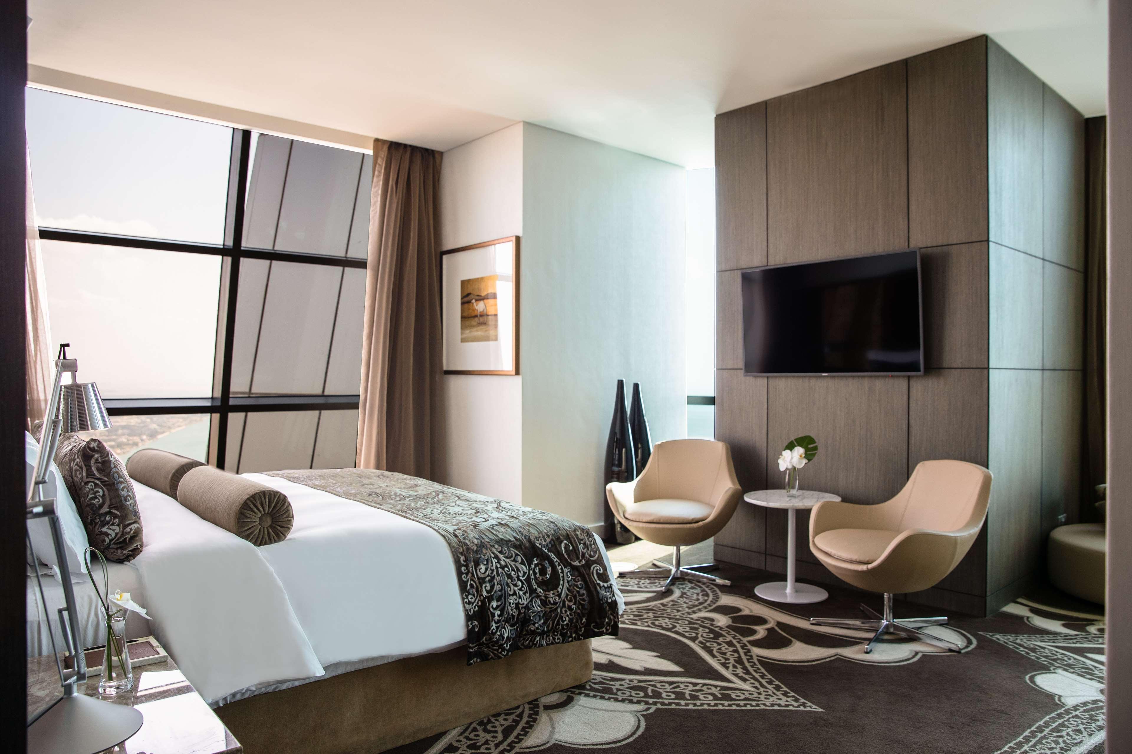 Conrad Etihad Towers Resort 5*